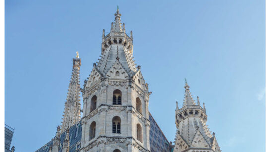 Vereinszeitung Unser Stephansdom 148, Cover, Zu sehen sind die Haidentürme und Westseite des Stephansdoms